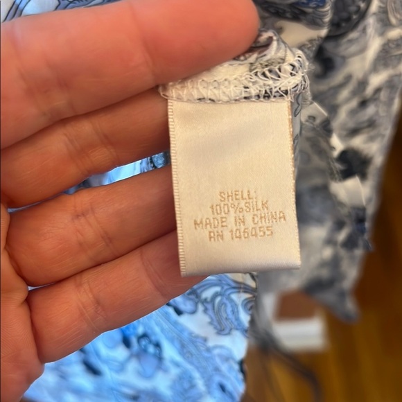 Gold Hawk PAISLEY Button Blouse-Size L - Picture 5 of 6